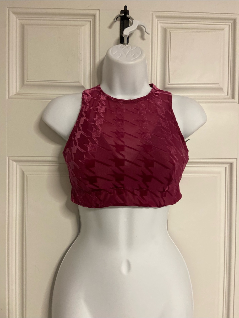 T45- SAVAGE X FENTY Raspberry Red RISQUÉ TAKER Houndstooth MED-IMPACT Sports Bra